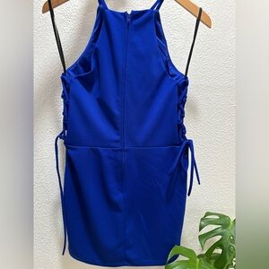 B. Darling Woman Dress, Blue